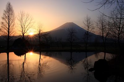 Hoàng Nam Sơn – Tình Sông Núi